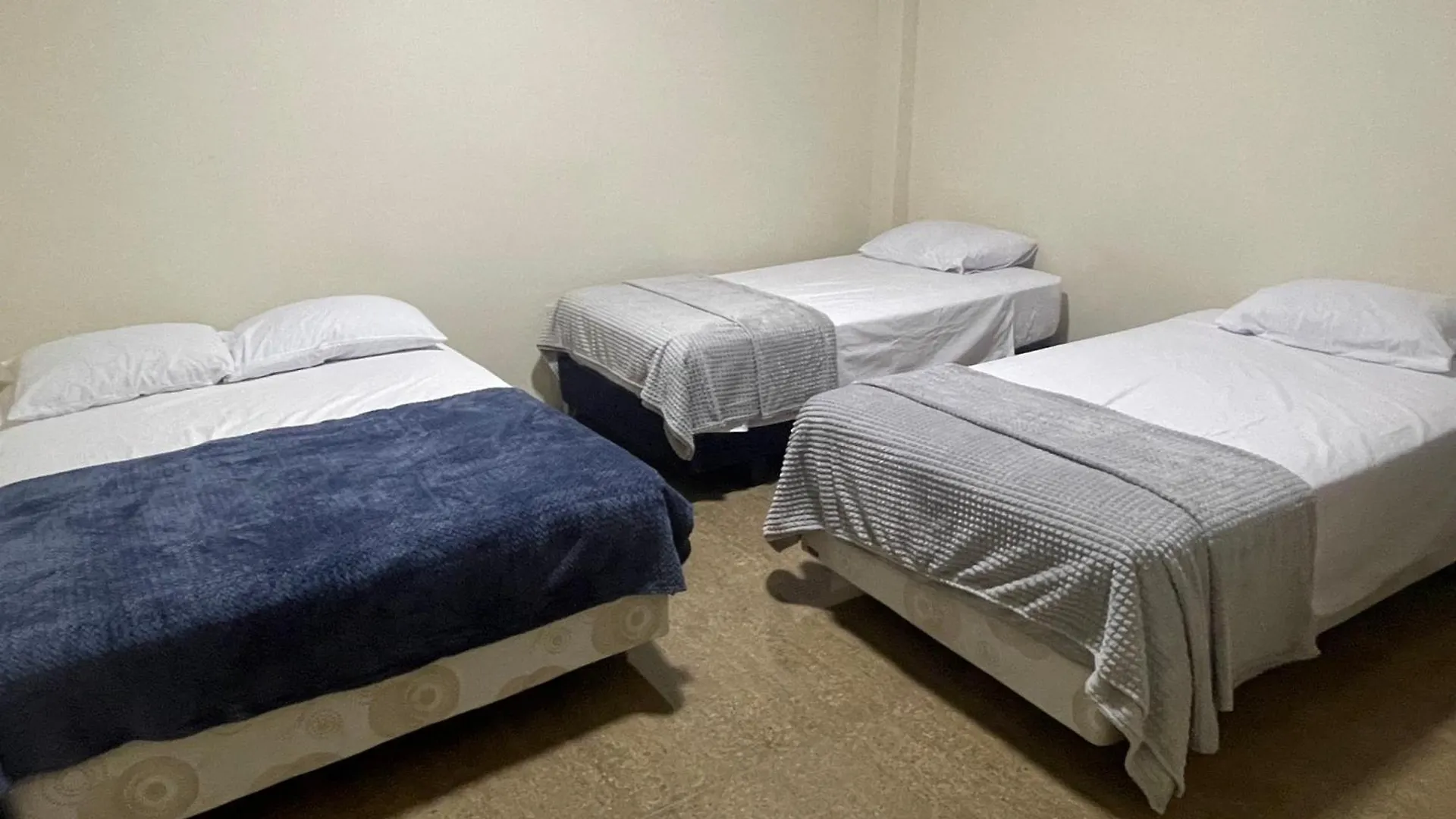 Homestay Kicker House Apartment Puerto Baquerizo Moreno